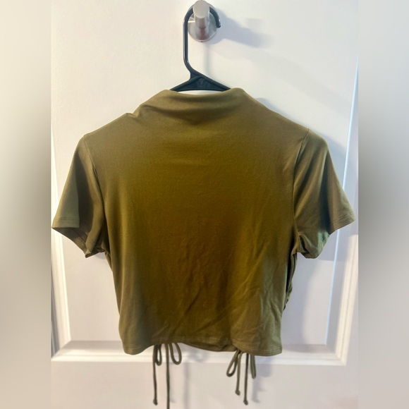 Love J Drawstring Side Solid Cropped T-Shirt - Olive Green L - Picture 2 of 4